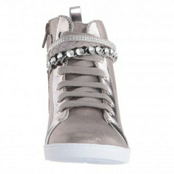 Stuart Weitzman Pewter Sparkle Strap Sneak… - Picture 2 of 8